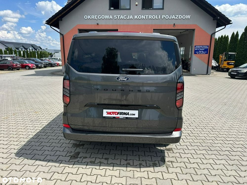 Ford Tourneo Custom - 5