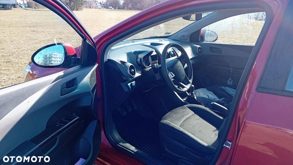 Chevrolet Aveo 1.4 16V LT - 8