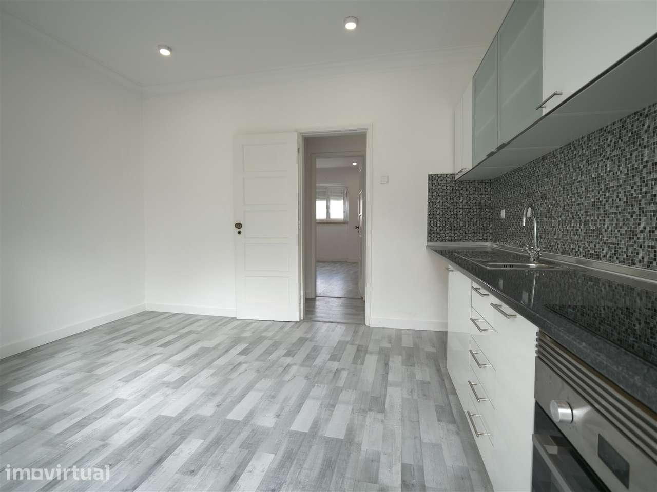 Apartamento T1 em Lisboa para arrendamento, habitação ou serviços - Grande imagem: 4/23