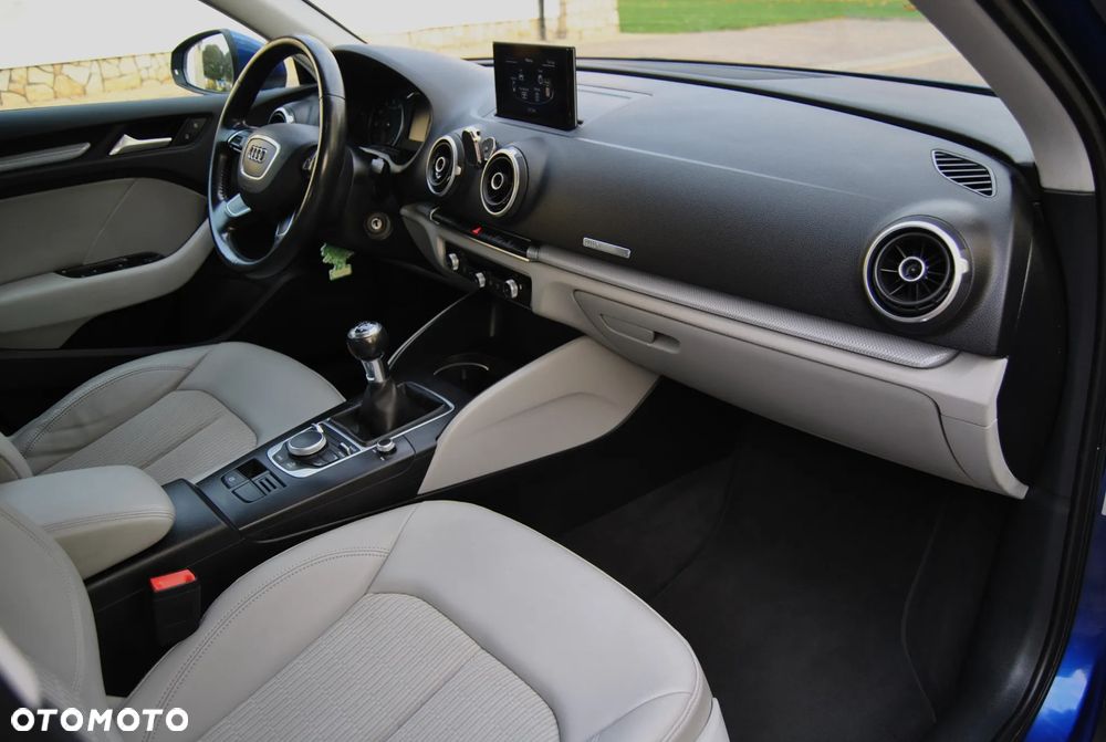 Audi A3 Sportback 1.4 TFSI S line Sportpaket - 7