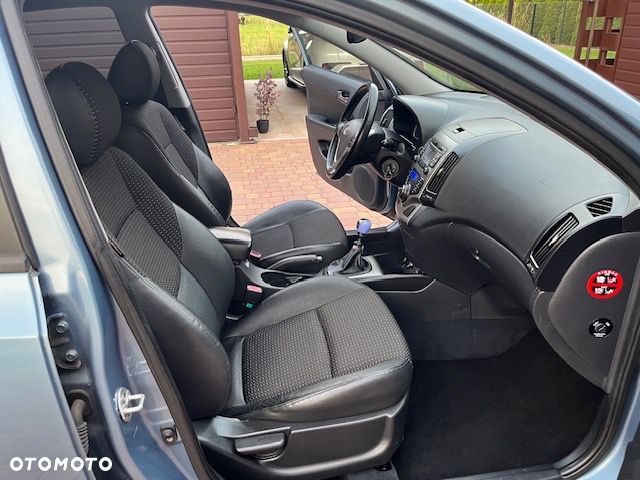 Hyundai i30 2.0 Premium - 15