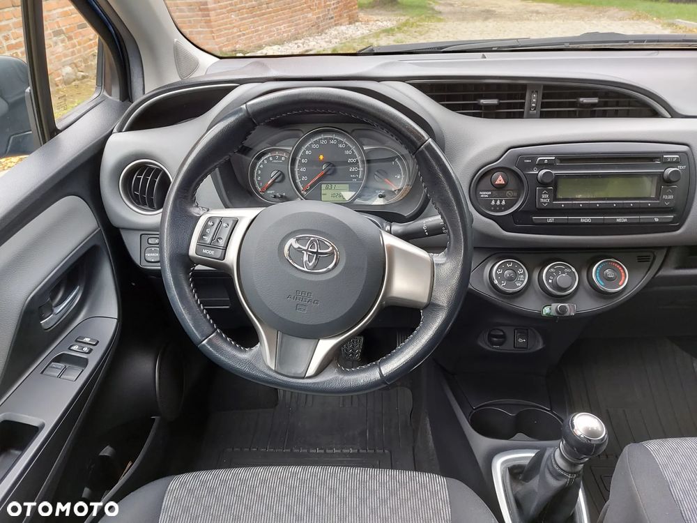 Toyota Yaris 1.33 Active - 9