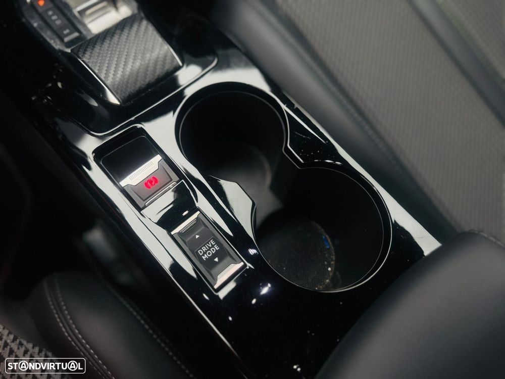 Peugeot 2008 1.2 PureTech GT EAT8 - 28