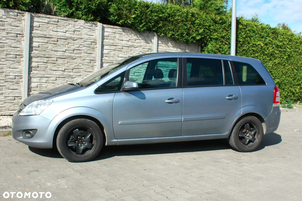 Opel Zafira - 2
