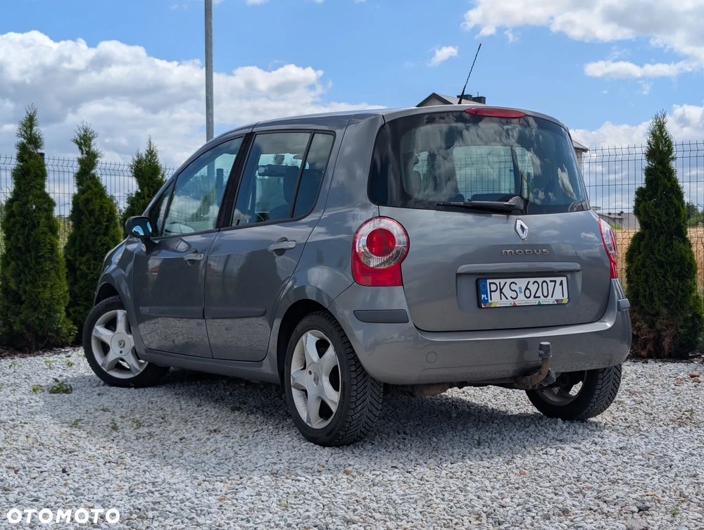 Renault Modus 1.6 16V Privilege - 11