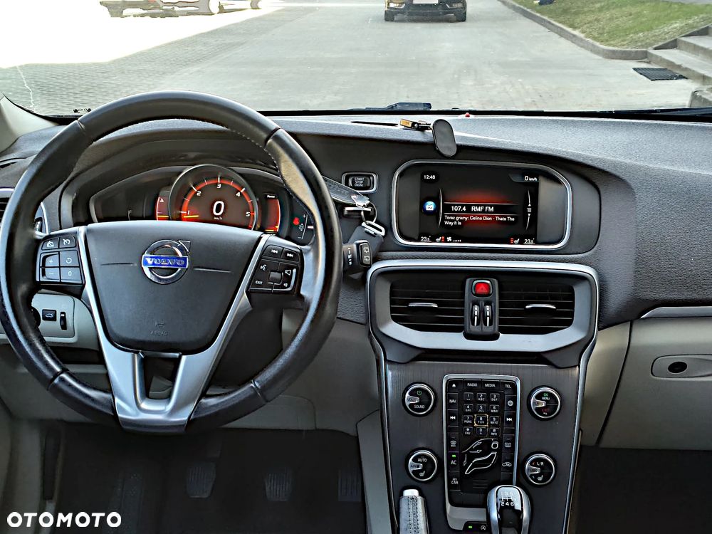 Volvo V40 D2 Kinetic - 33