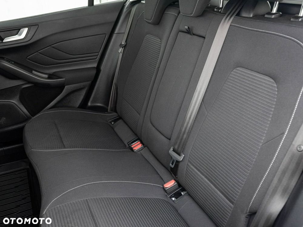 Ford Focus - 25