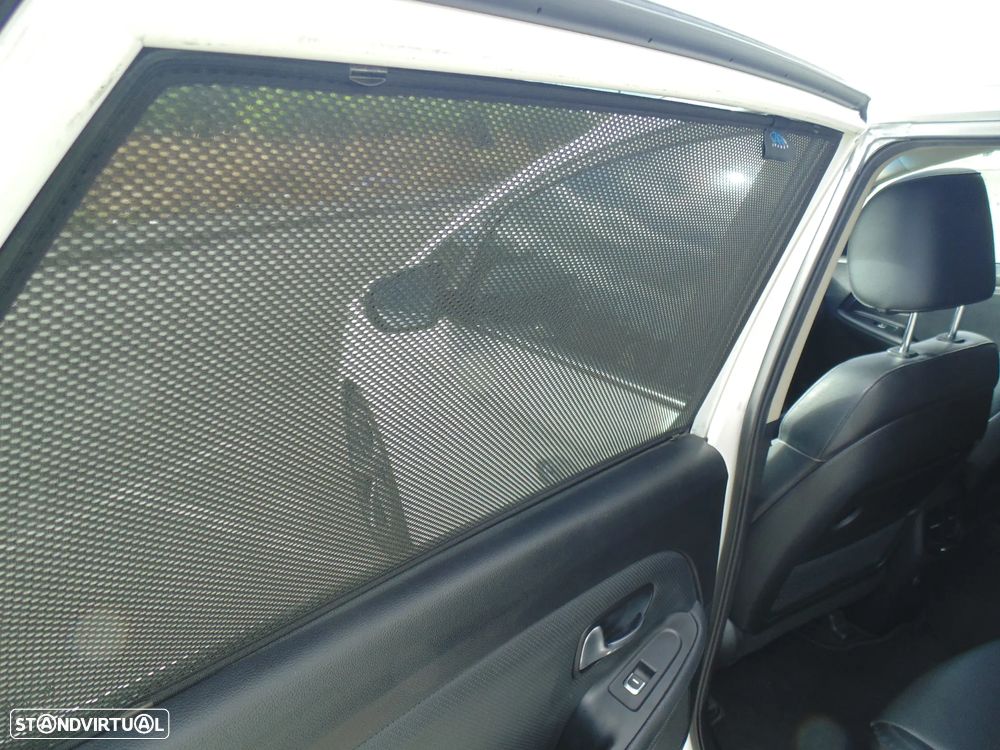 Kia Carens 1.7 CRDi ISG TX - 28