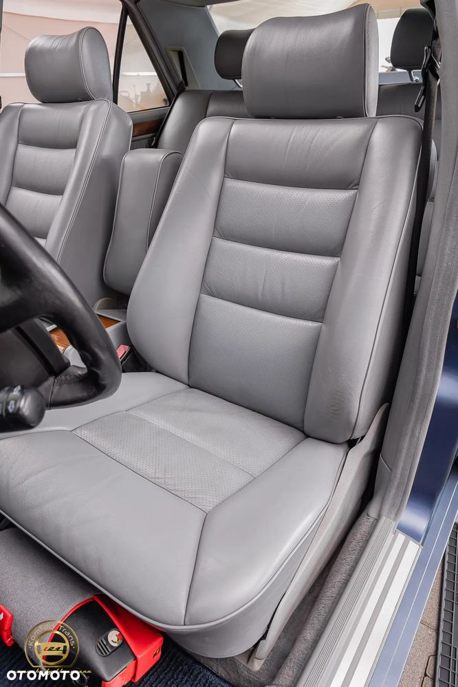 Mercedes-Benz W124 (1984-1993) - 22
