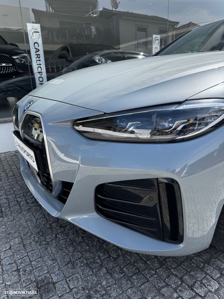 BMW i4 eDrive35 Desportiva M - 8