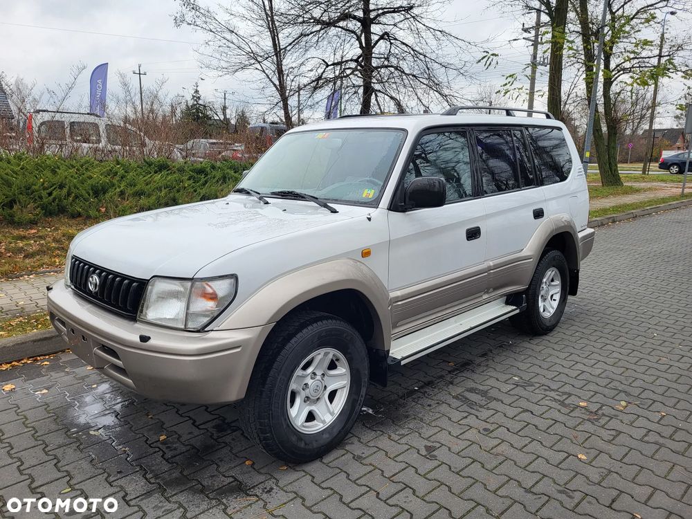 Toyota Land Cruiser - 2