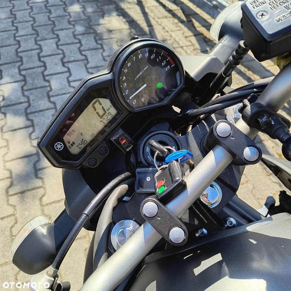 Yamaha XJ - 2
