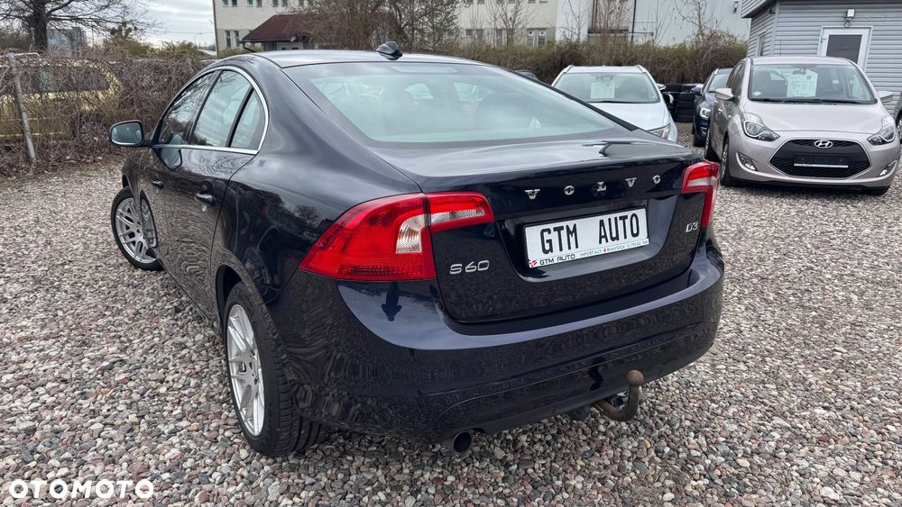 Volvo S60 D3 Geartronic Momentum - 11
