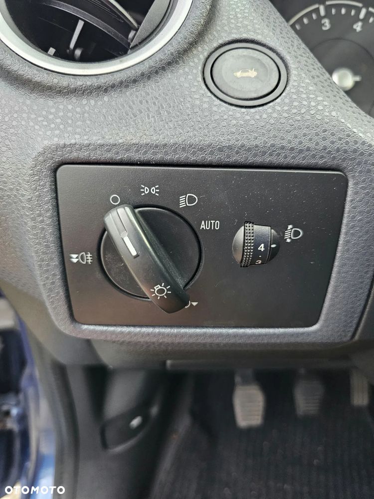 Ford Fiesta 1.4 Ambiente - 24