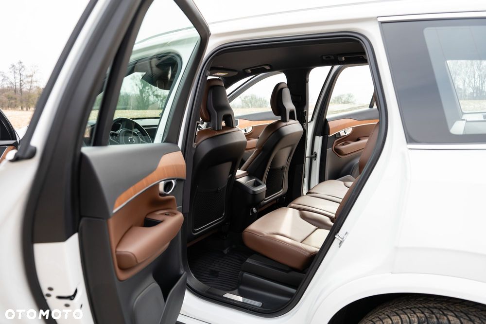 Volvo XC 90 B5 D AWD Momentum - 15