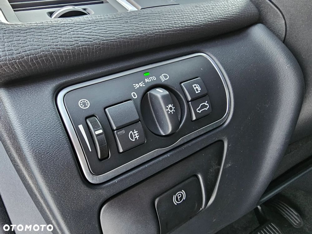 Volvo XC 60 D4 Geartronic Summum - 28