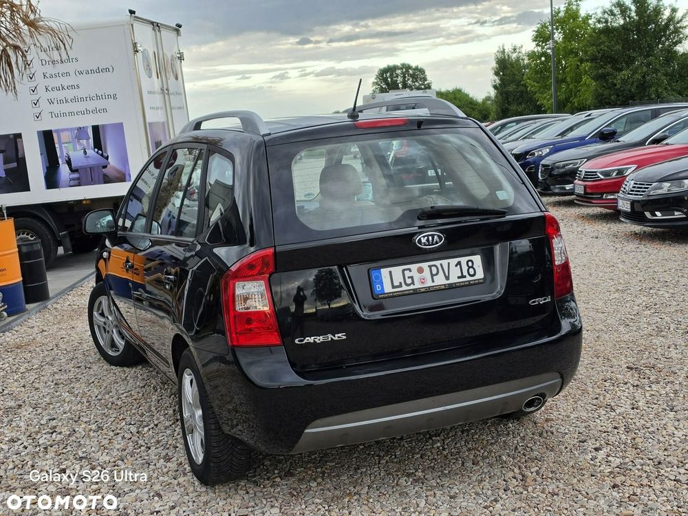 Kia Carens - 13