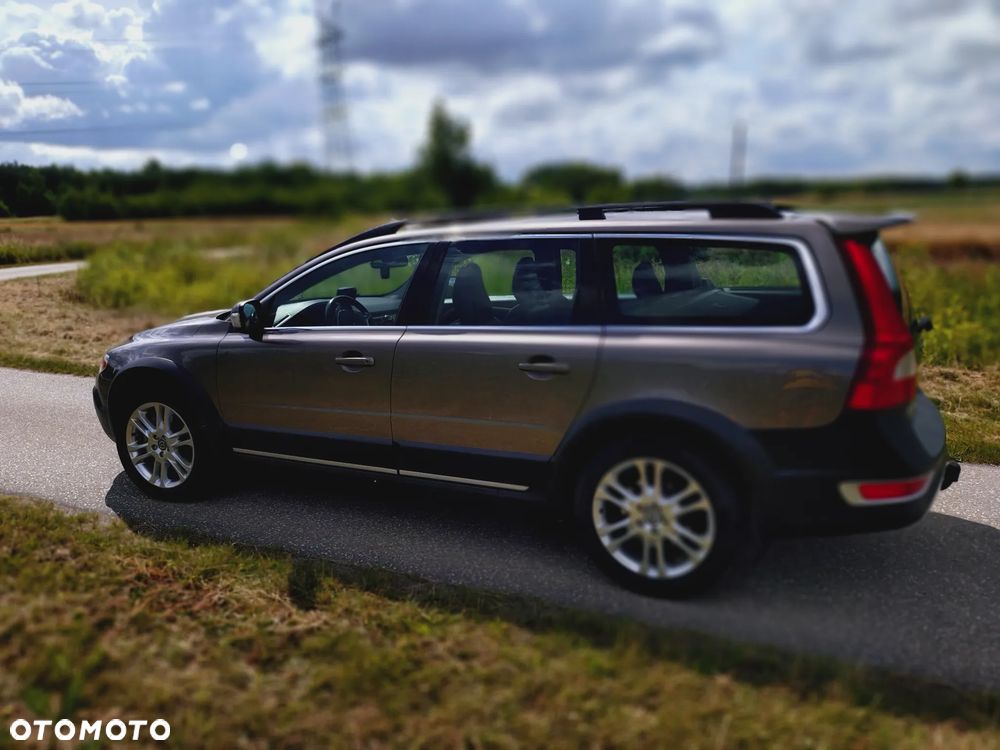 Volvo XC 70 D5 AWD Momentum - 40