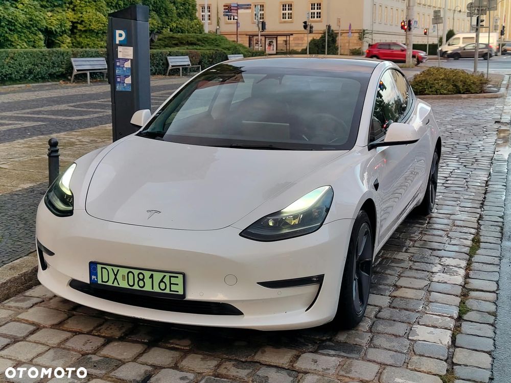 Tesla Model 3 - 2