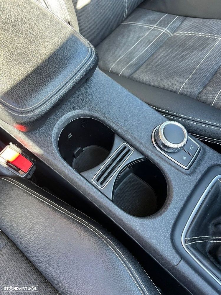 Mercedes-Benz CLA 200 d Shooting Brake - 34