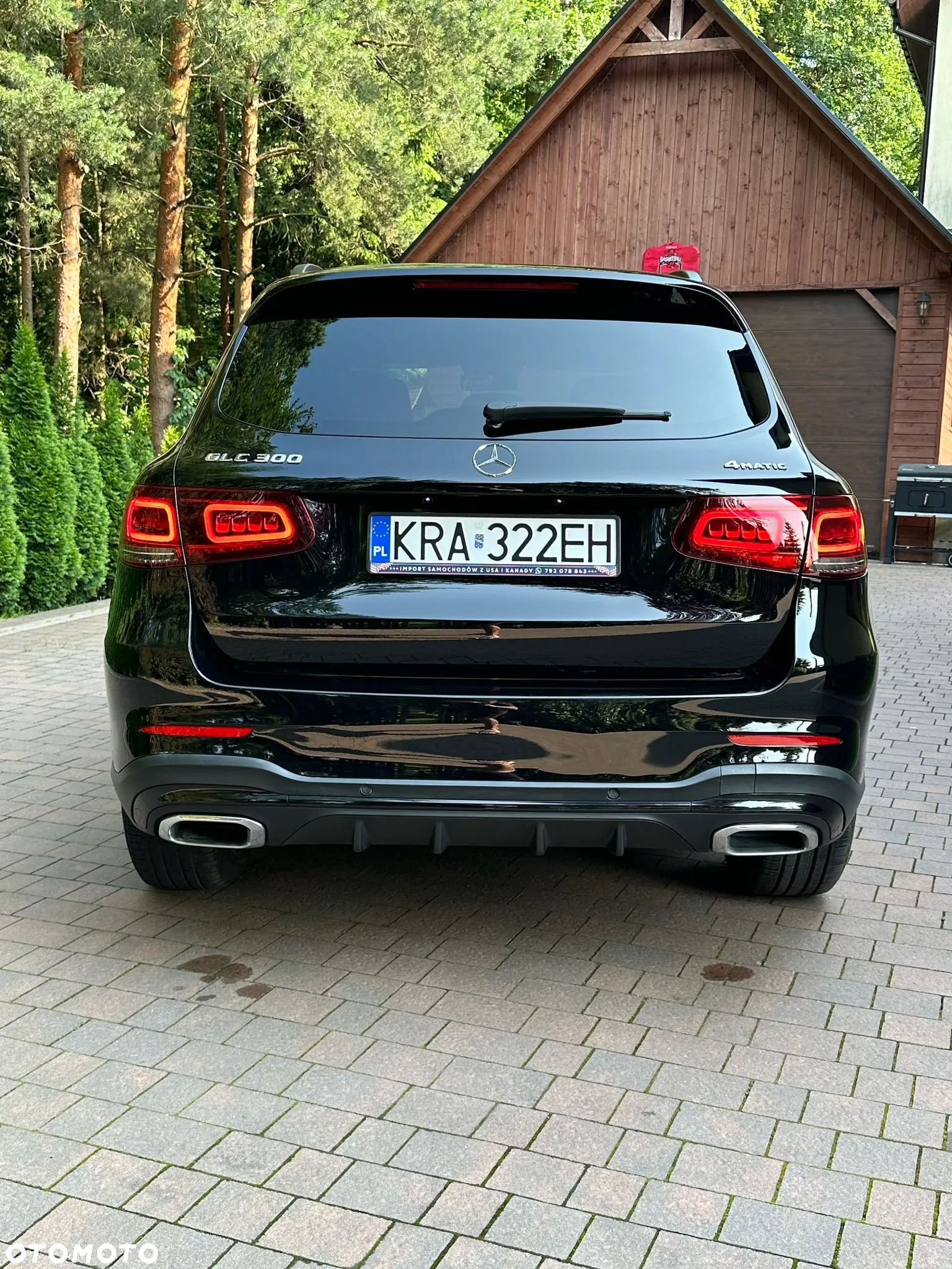Mercedes-Benz GLC 300 4Matic 9G-TRONIC AMG Line - 25
