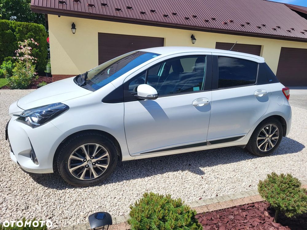 Toyota Yaris 1.5 Premium - 3