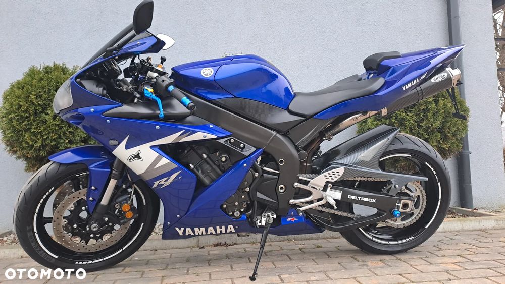 Yamaha R1 - 7