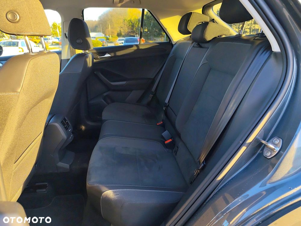 Volkswagen T-Roc 1.5 TSI Style DSG - 24