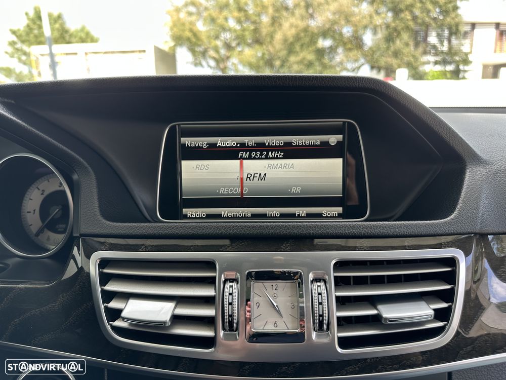 Mercedes-Benz E 220 CDI Elegance BE 129g Auto. - 26