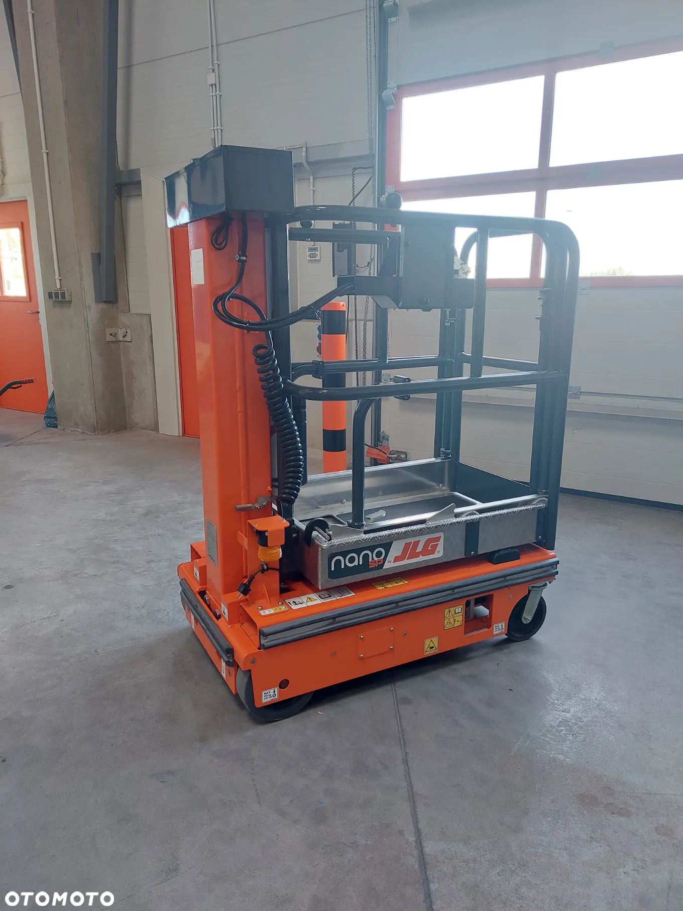 JLG Nano SP - 9