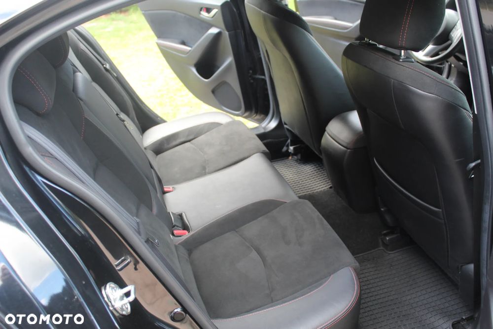 Mazda 3 SKYACTIV-D 105 NAKAMA - 21