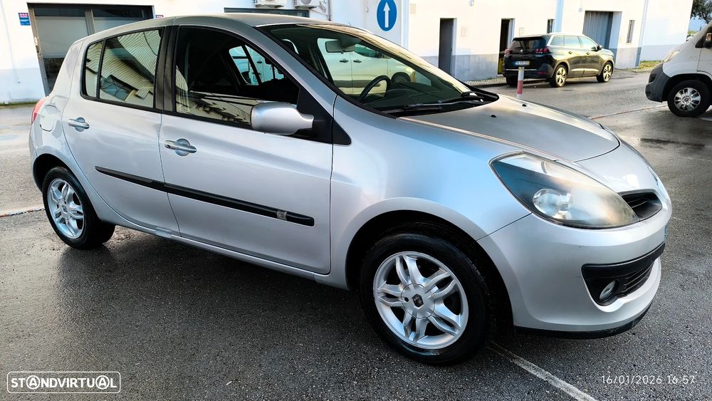 Renault Clio 1.2 16V Dynamique - 21