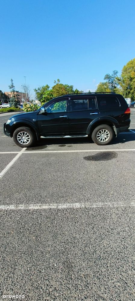 Mitsubishi Pajero Sport 2.5 DID Intense + - 1