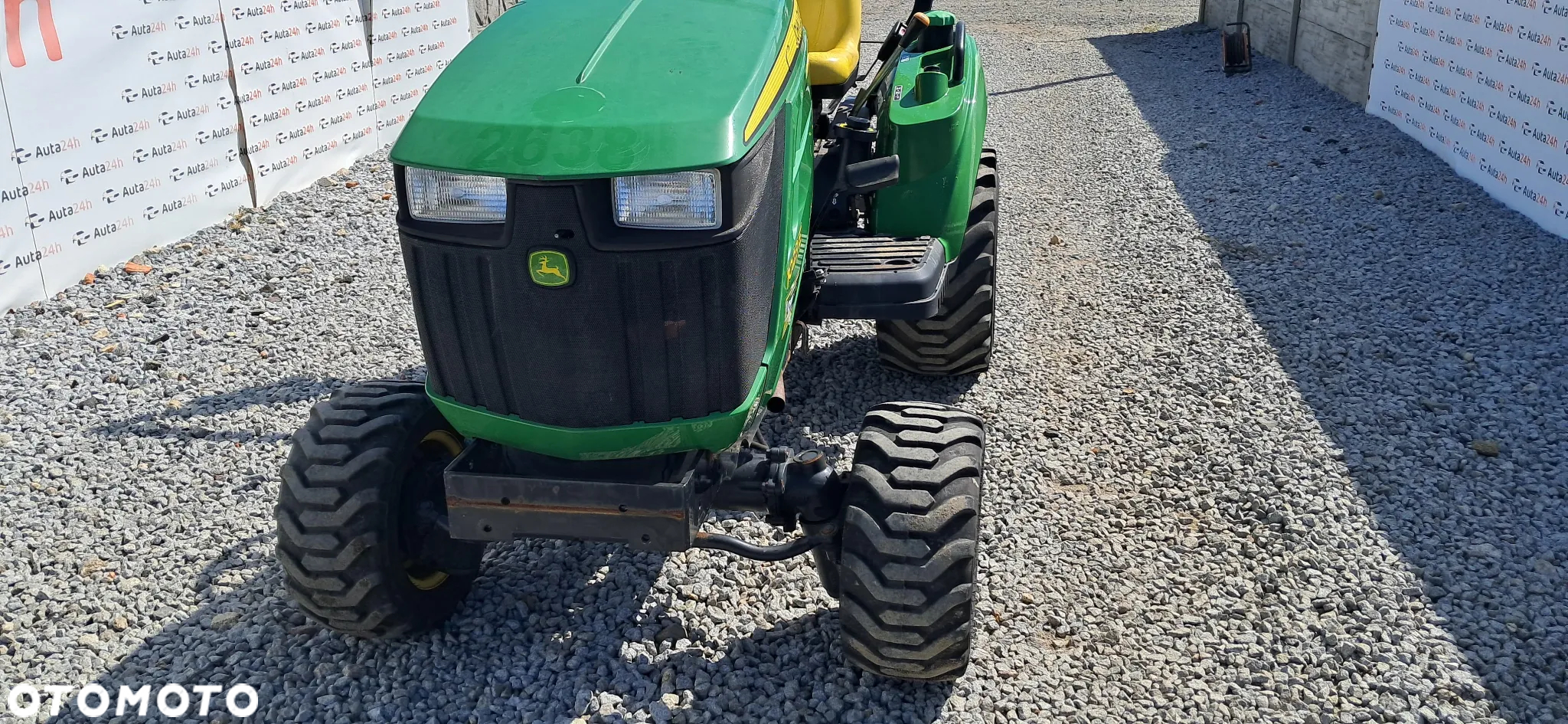 John Deere 1023E - 4