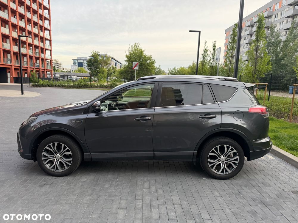 Toyota RAV4 - 3