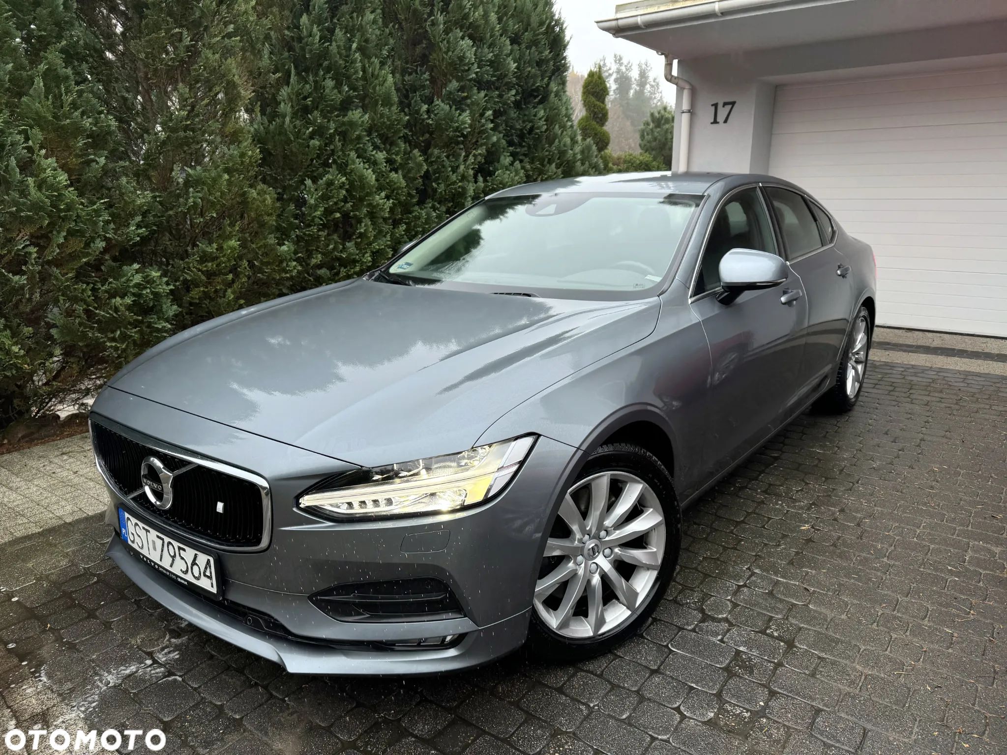Volvo S90 T4 Momentum Pro - 1