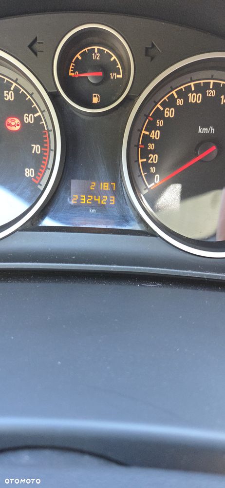 Opel Astra GTC 1.6 Turbo Edition - 5