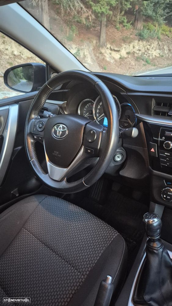 Toyota Corolla 1.33 VVT-i Exclusive+Navi - 2