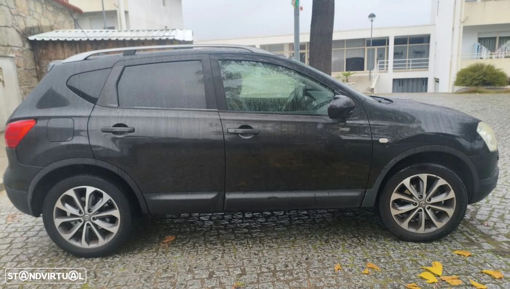 Nissan Qashqai - 2