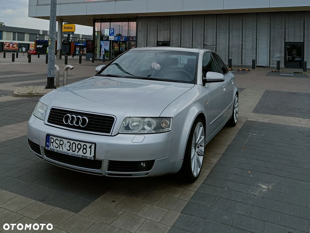 Audi A4 - 1