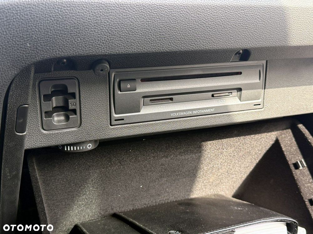 Volkswagen Passat - 14