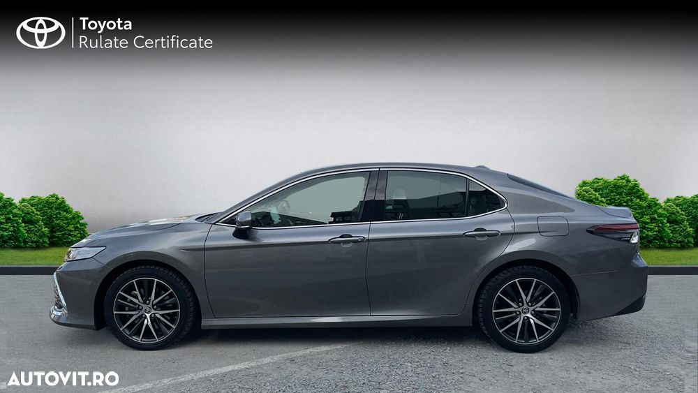 Toyota Camry 2.5 Exclusive - 6