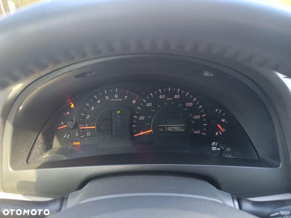Toyota Camry - 17