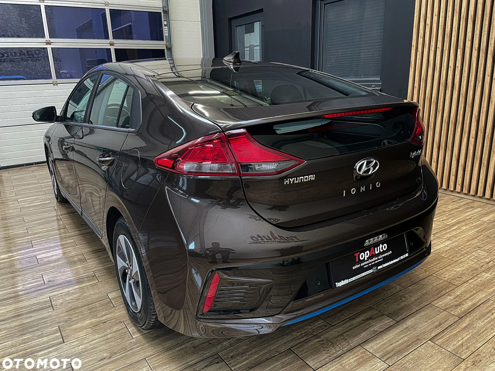 Hyundai IONIQ Hybrid 1.6 GDI Premium - 10