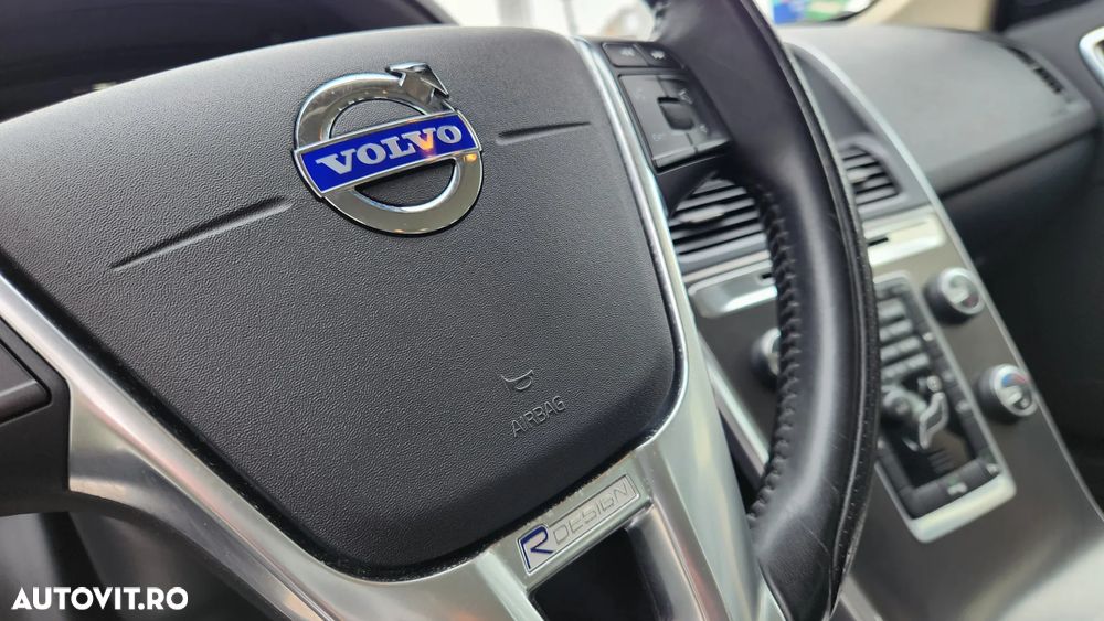 Volvo XC 60 D4 RDesign - 13