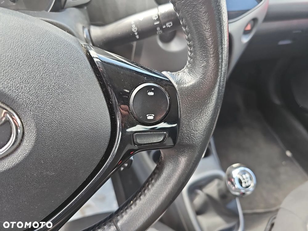 Toyota Aygo x-play - 18