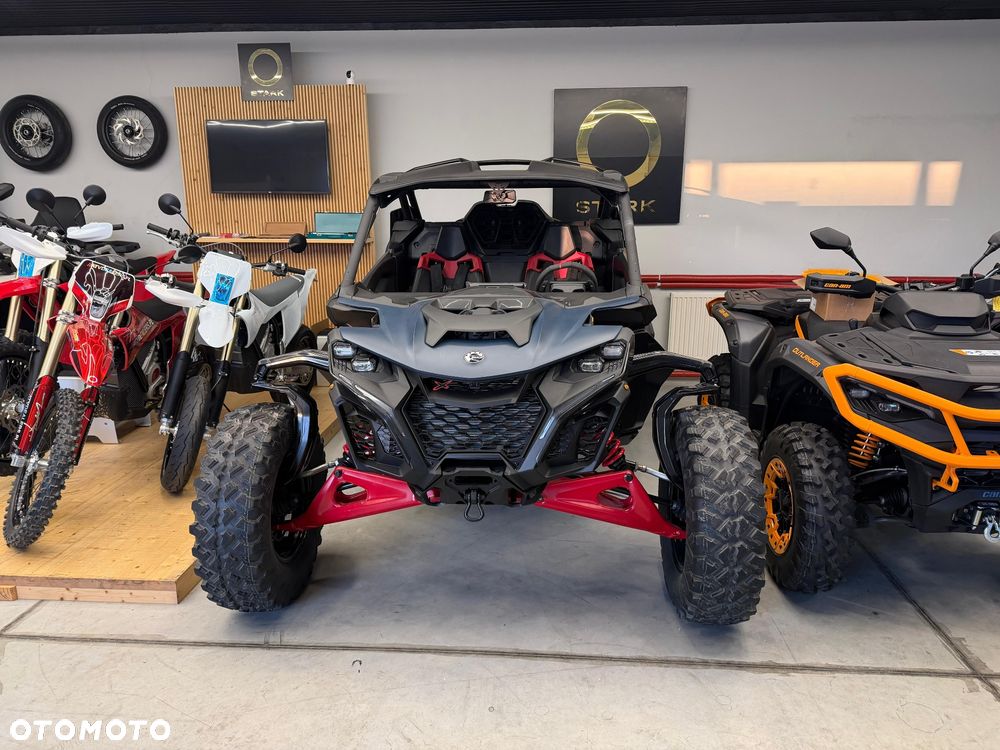 Can-Am Maverick - 4