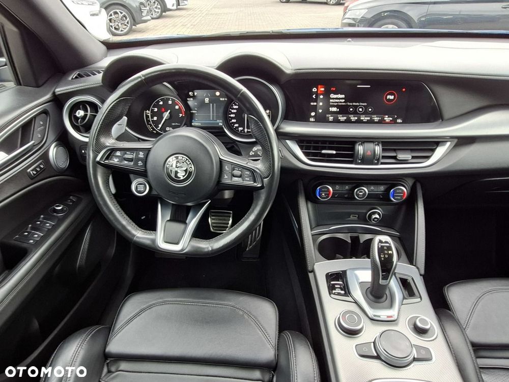 Alfa Romeo Stelvio - 28