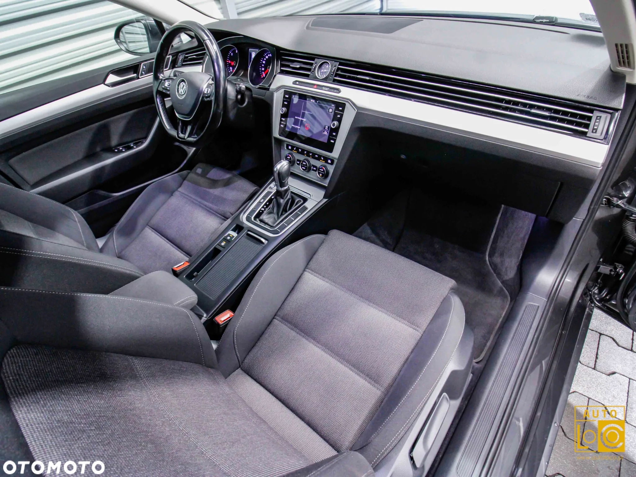 Volkswagen Passat 2.0 TDI BMT Comfortline DSG - 9