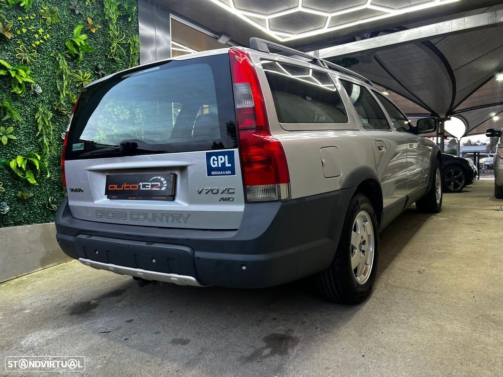 Volvo V70 Crosscountry - 6